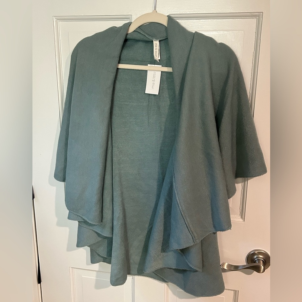 Mia & Tess Vest